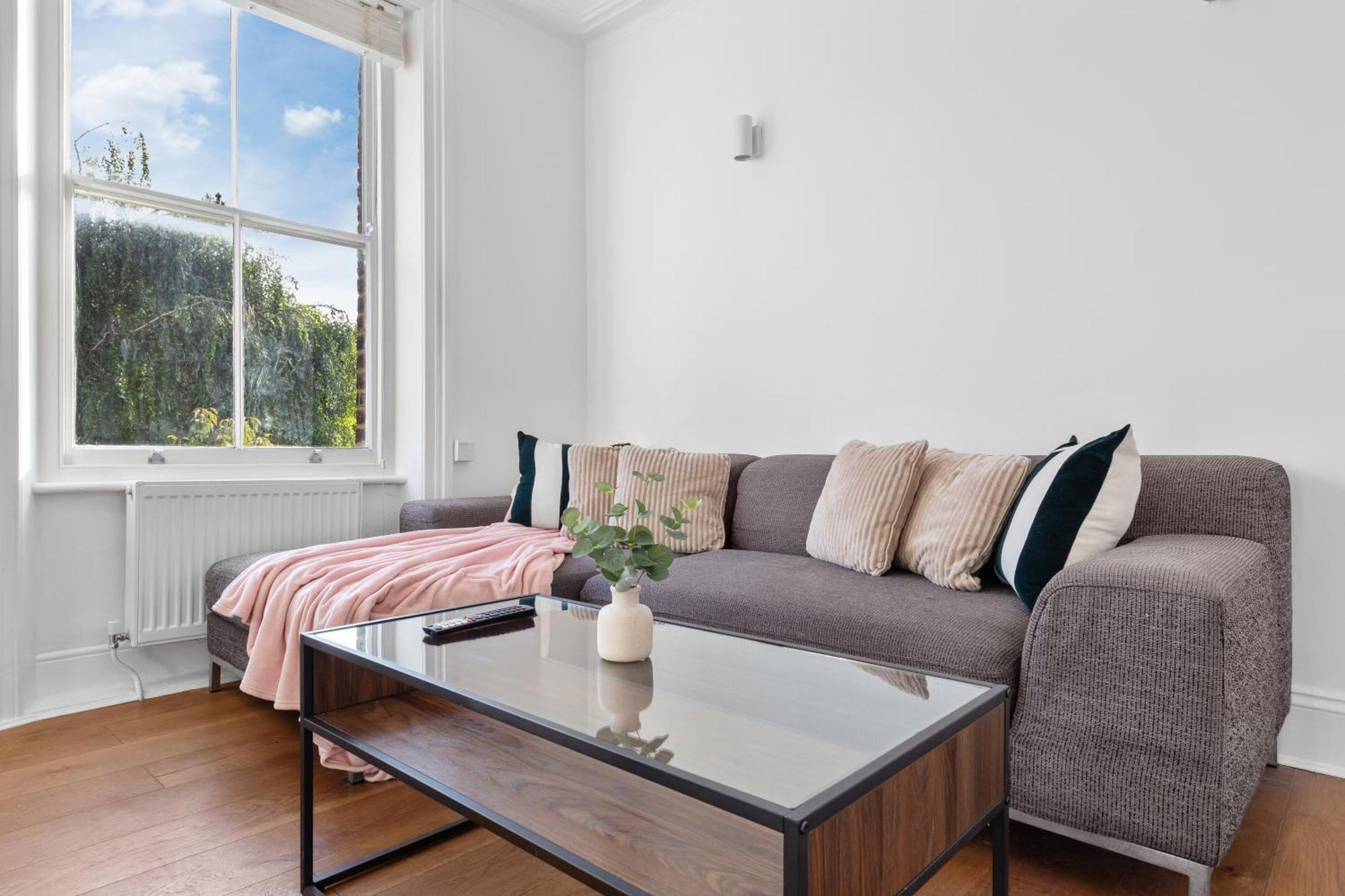 Luxury 4 Bedroom Flat With Stunning Shard View From Terrace In Central London! Next To Station, Sleeps 9 Dış mekan fotoğraf