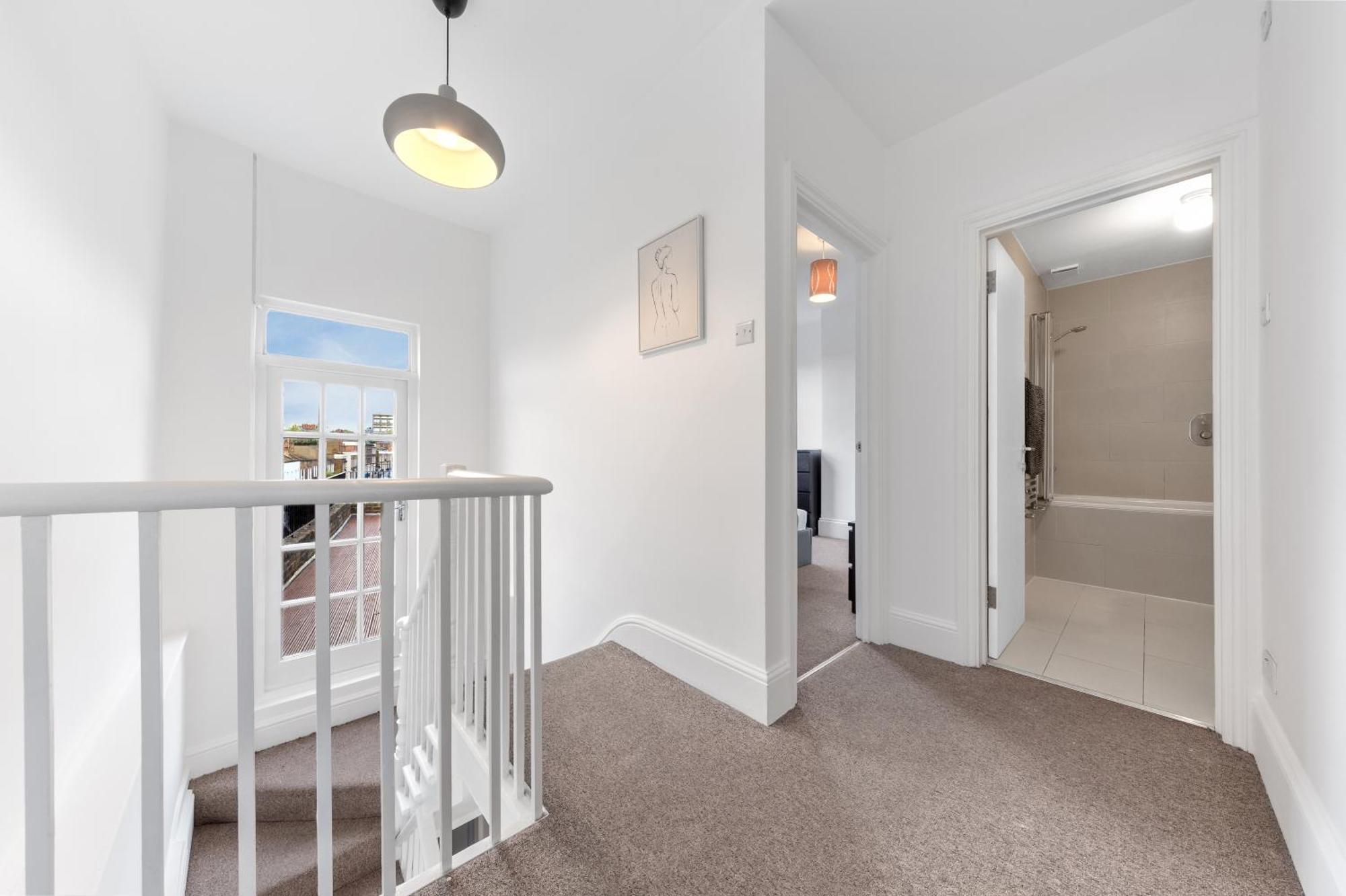 Luxury 4 Bedroom Flat With Stunning Shard View From Terrace In Central London! Next To Station, Sleeps 9 Dış mekan fotoğraf