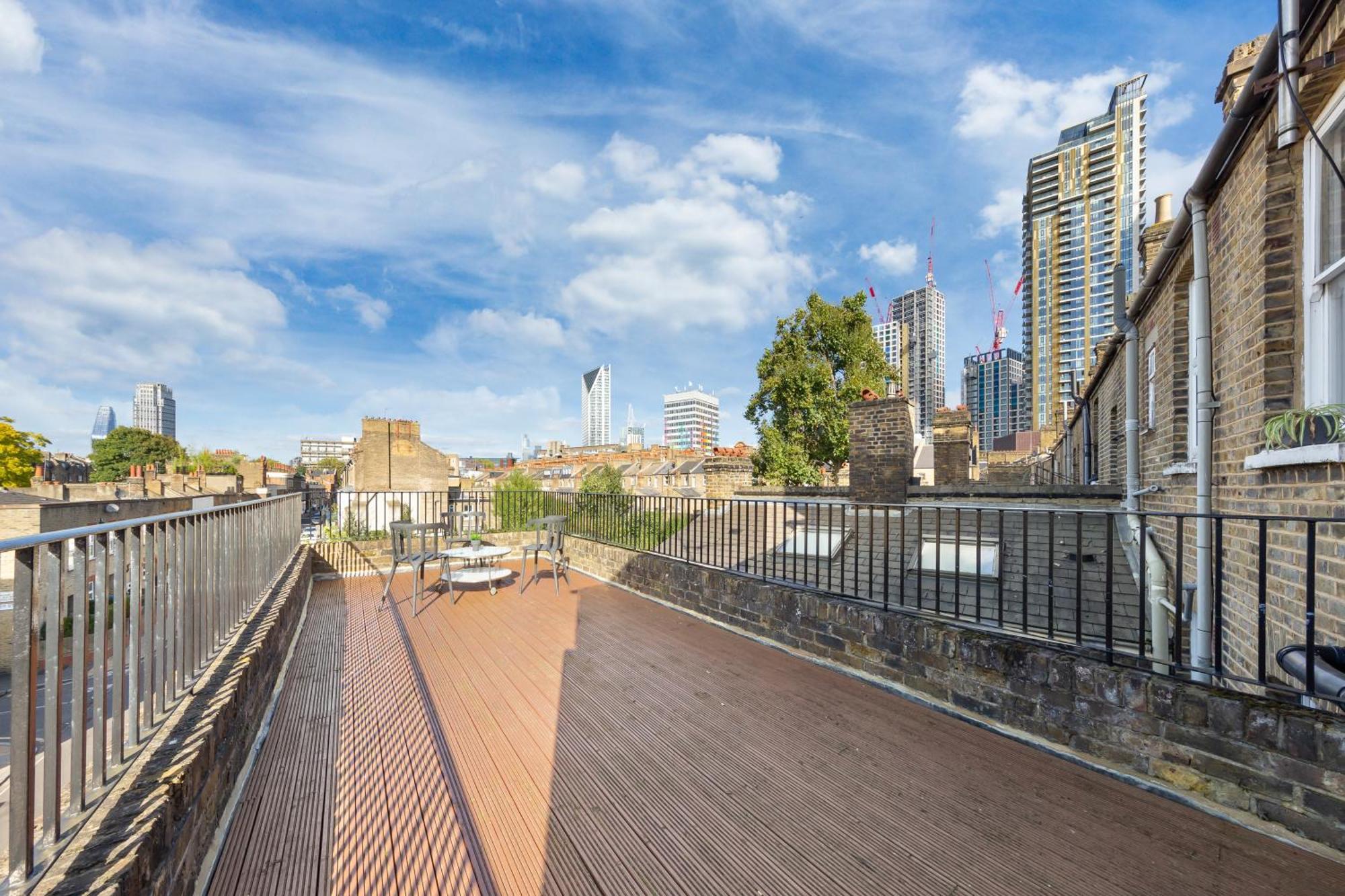 Luxury 4 Bedroom Flat With Stunning Shard View From Terrace In Central London! Next To Station, Sleeps 9 Dış mekan fotoğraf