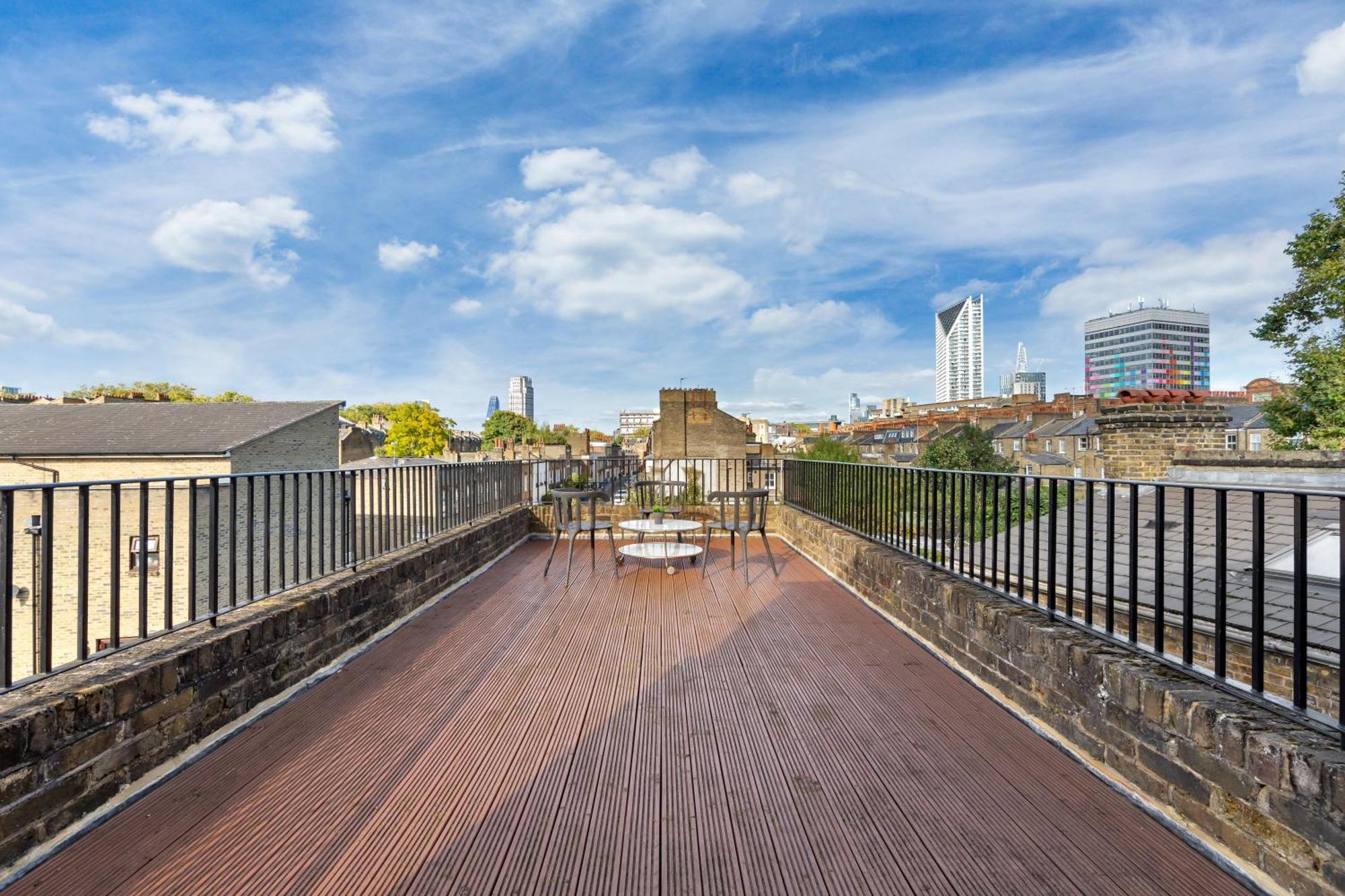 Luxury 4 Bedroom Flat With Stunning Shard View From Terrace In Central London! Next To Station, Sleeps 9 Dış mekan fotoğraf