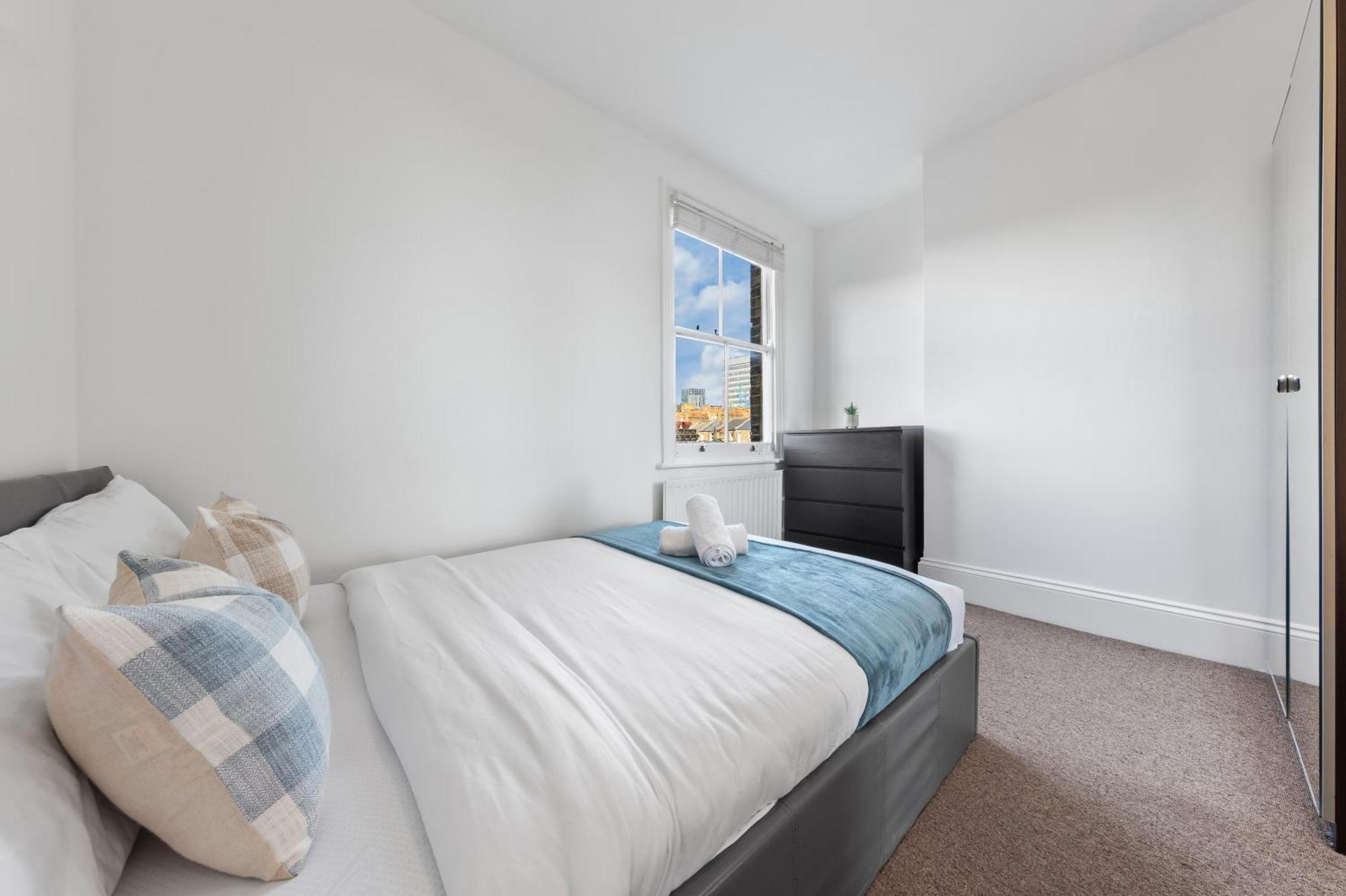 Luxury 4 Bedroom Flat With Stunning Shard View From Terrace In Central London! Next To Station, Sleeps 9 Dış mekan fotoğraf