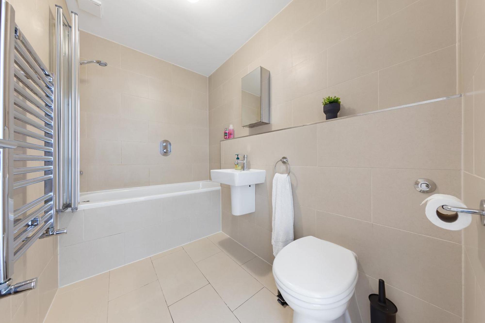 Luxury 4 Bedroom Flat With Stunning Shard View From Terrace In Central London! Next To Station, Sleeps 9 Dış mekan fotoğraf