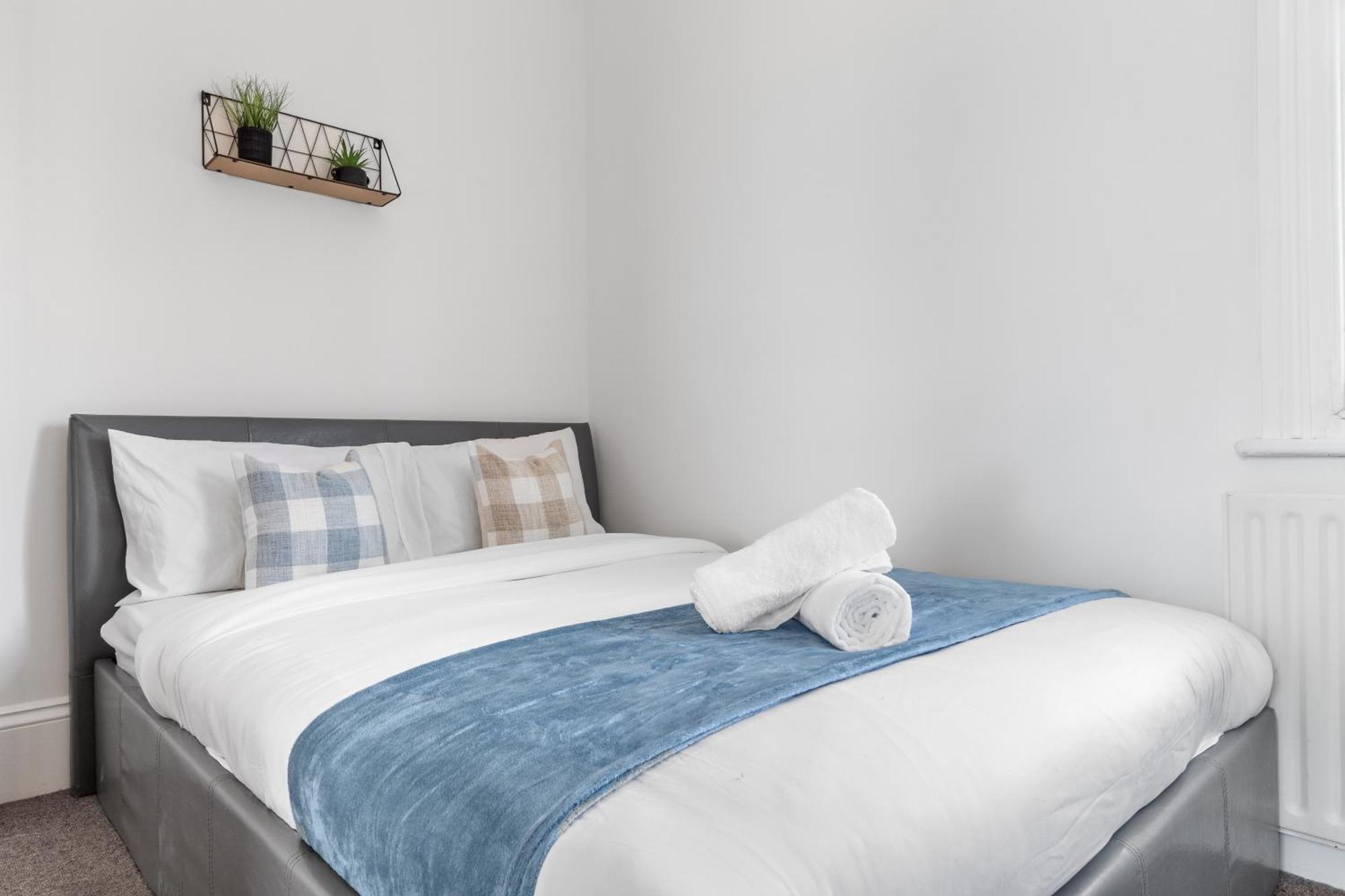 Luxury 4 Bedroom Flat With Stunning Shard View From Terrace In Central London! Next To Station, Sleeps 9 Dış mekan fotoğraf