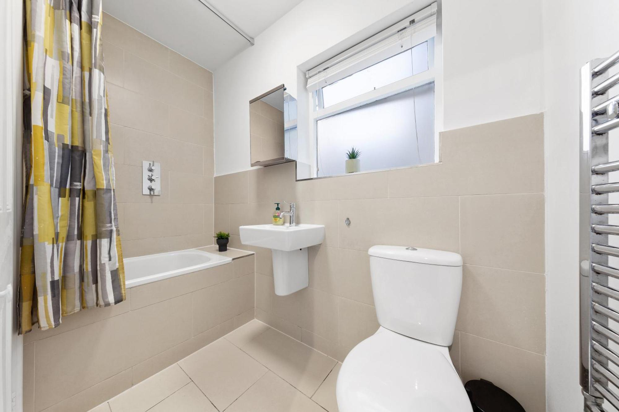 Luxury 4 Bedroom Flat With Stunning Shard View From Terrace In Central London! Next To Station, Sleeps 9 Dış mekan fotoğraf