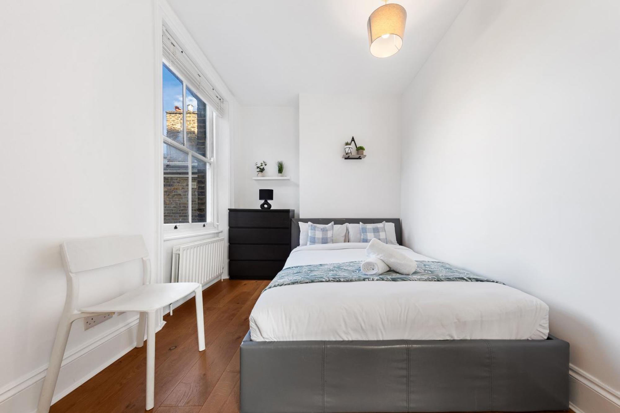 Luxury 4 Bedroom Flat With Stunning Shard View From Terrace In Central London! Next To Station, Sleeps 9 Dış mekan fotoğraf