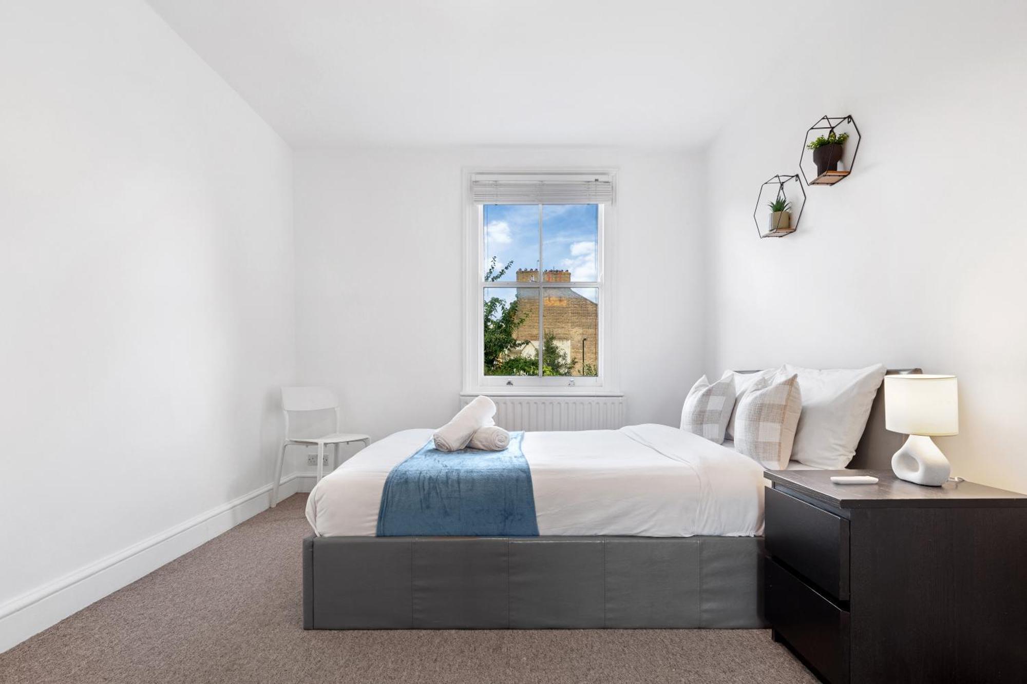 Luxury 4 Bedroom Flat With Stunning Shard View From Terrace In Central London! Next To Station, Sleeps 9 Dış mekan fotoğraf