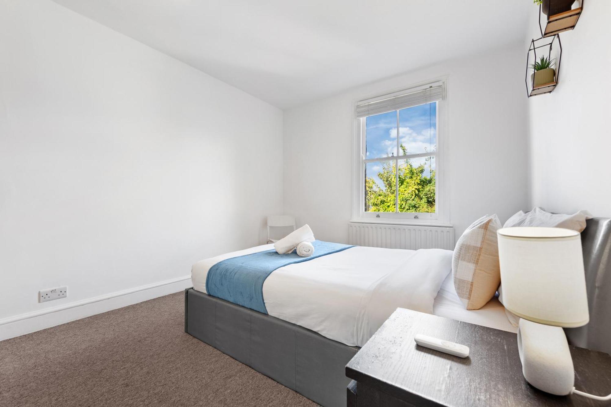 Luxury 4 Bedroom Flat With Stunning Shard View From Terrace In Central London! Next To Station, Sleeps 9 Dış mekan fotoğraf