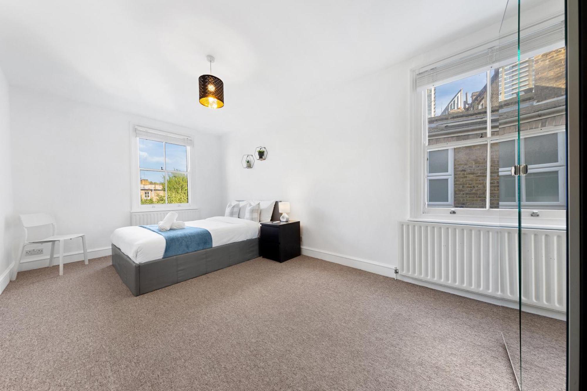 Luxury 4 Bedroom Flat With Stunning Shard View From Terrace In Central London! Next To Station, Sleeps 9 Dış mekan fotoğraf