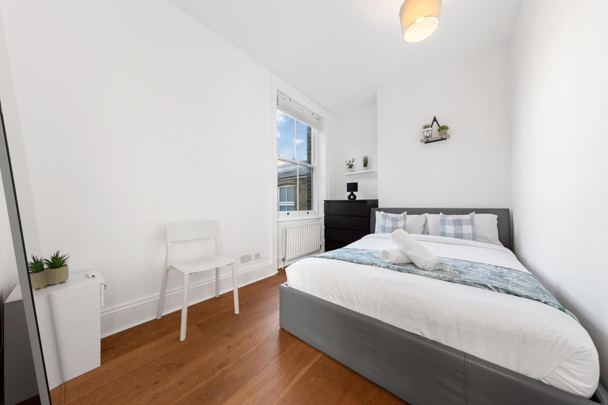 Luxury 4 Bedroom Flat With Stunning Shard View From Terrace In Central London! Next To Station, Sleeps 9 Dış mekan fotoğraf