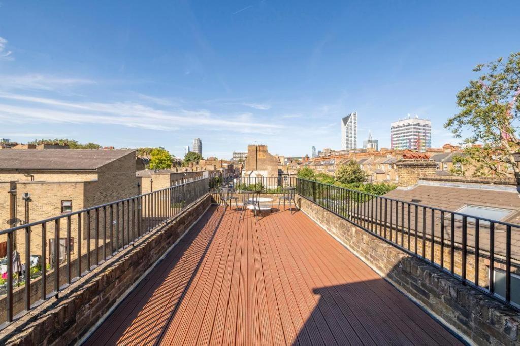 Luxury 4 Bedroom Flat With Stunning Shard View From Terrace In Central London! Next To Station, Sleeps 9 Oda fotoğraf